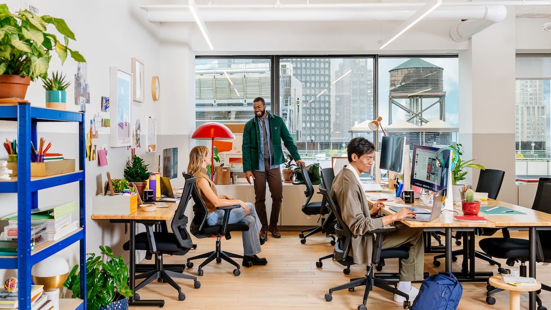 OTOMOTIF 1 - Missing text from a Word document and not listed in Previous Versions